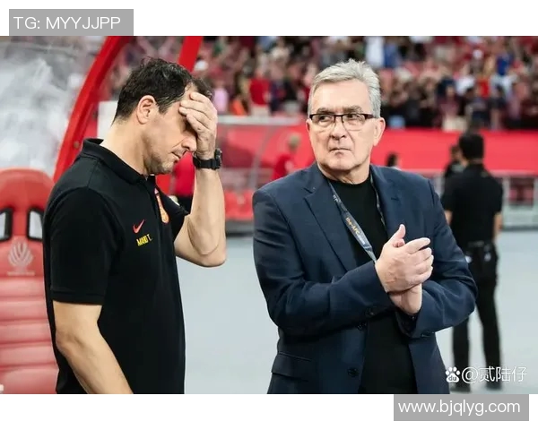 足球明星转型主教练的挑战与机遇解析