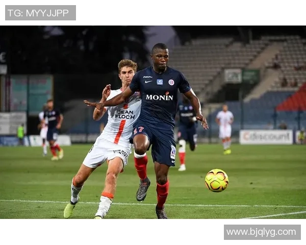 沙托鲁主场迎战奥尔良争夺关键三分的精彩对决